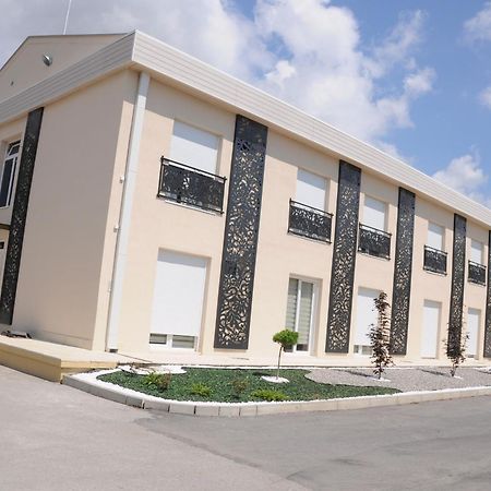 Sobe Sova Kikinda Hotel Exterior foto